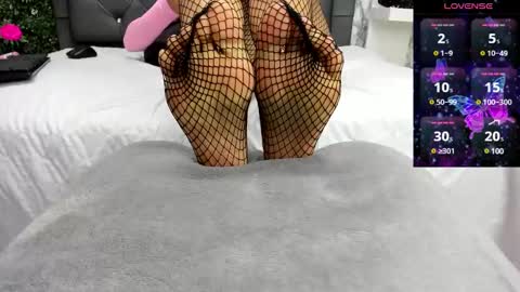 Perla Thompson online show from December 22, 2024, 8:36 pm