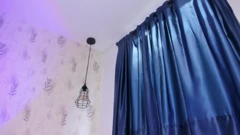 Perla online show from April 6, 2026, 7:59 pm