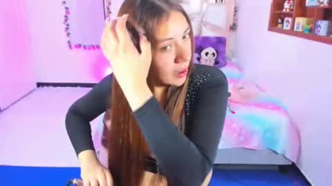 PERLA online show from November 27, 2025, 1:40 am