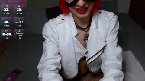 persefone_fire online show from January 1, 2025, 10:56 pm