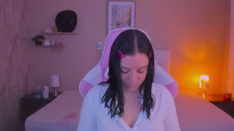 Snapshot of persefone_saira chatting on April 20, 2026, 11:57 am Marie online show from April 20, 2026, 11:57 am