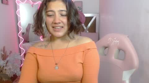 Snapshot of persefone_tay chatting on February 8, 2025, 12:17 pm Persefone online show from February 8, 2025, 12:17 pm