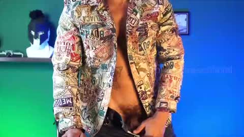 andres    online show from February 21, 2025, 4:37 pm