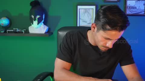 andres    online show from March 6, 2025, 7:54 pm