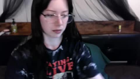 Persephone online show from November 19, 2025, 9:20 am