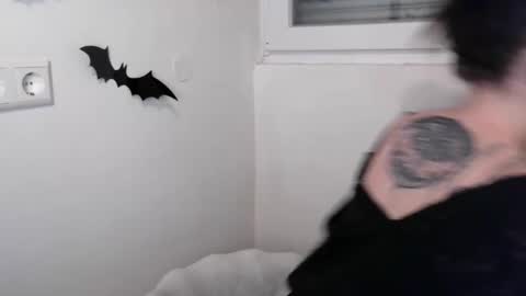 Persephone online show from December 3, 2025, 8:23 am