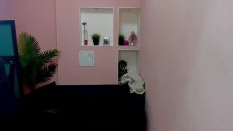 horror flying on the wings of the night.... online show from November 15, 2025, 5:38 am