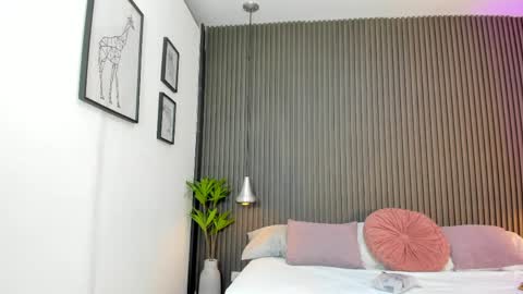 Lizza online show from April 18, 2026, 11:25 am