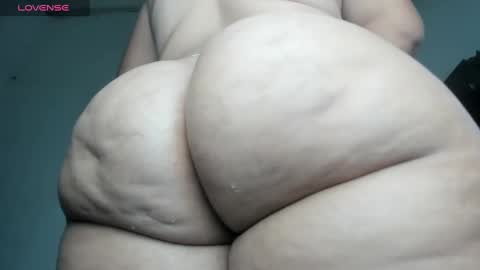 Snapshot of pervertt_mommy chatting on February 13, 2025, 10:02 am  Alexandra  online show from February 13, 2025, 10:02 am