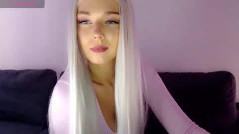 Snapshot of pervyblonde chatting on December 17, 2024, 11:28 am Isabella online show from December 17, 2024, 11:28 am
