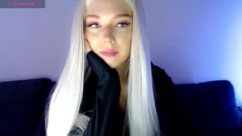 Snapshot of pervyblonde chatting on January 12, 2025, 11:50 am Isabella online show from January 12, 2025, 11:50 am