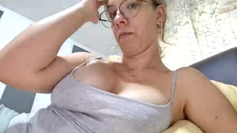 Lisa -  online show from October 7, 2025, 9:50 am