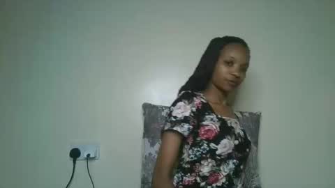 Snapshot of petal_palette chatting on May 17, 2026, 1:29 pm Lolly online show from May 17, 2026, 1:29 pm