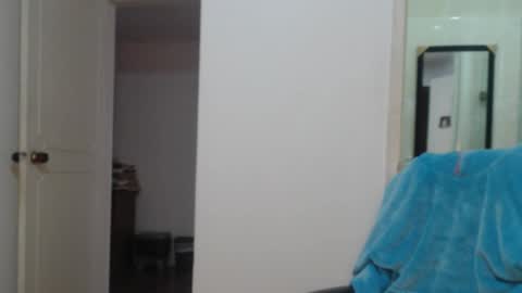 Snapshot of peter_x_annaud chatting on September 27, 2025, 12:43 pm FELIPE online show from September 27, 2025, 12:43 pm