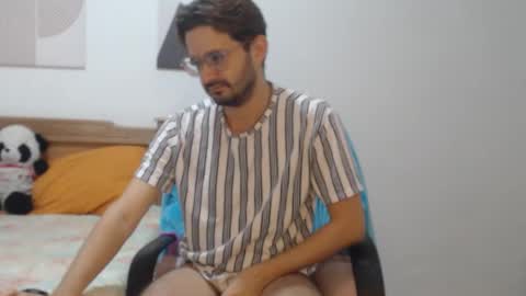 Snapshot of peter_x_annaud chatting on October 8, 2025, 11:08 am FELIPE online show from October 8, 2025, 11:08 am