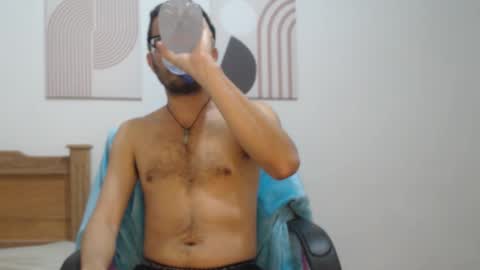 FELIPE online show from November 23, 2025, 12:49 pm