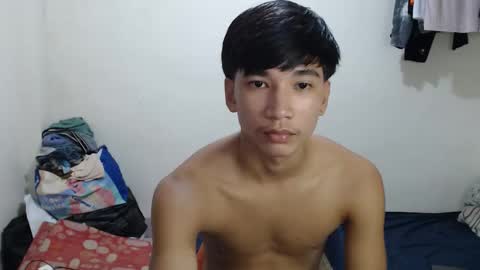 peterfan07 online show from November 24, 2025, 12:49 pm