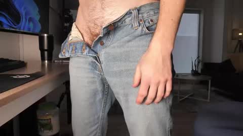 Peter Parker online show from April 12, 2026, 11:43 pm