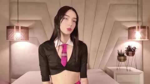 Alice   online show from September 12, 2025, 8:20 pm