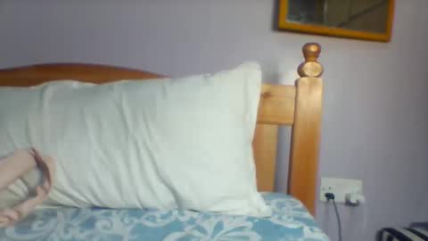 ariana online show from April 13, 2026, 9:42 pm