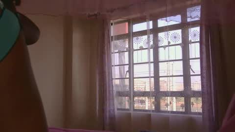 petite_beroh online show from March 16, 2026, 5:35 am