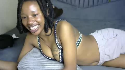 petite_byb online show from January 18, 2026, 7:12 am