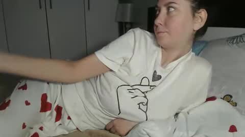 petite_danielle online show from November 8, 2025, 1:22 pm