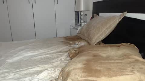 petite_danielle online show from November 27, 2025, 8:55 pm