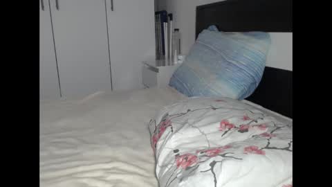 petite_danielle online show from February 13, 2026, 12:12 pm