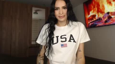 Linda online show from April 24, 2026, 3:53 am