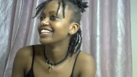 petite_star2 online show from December 2, 2025, 5:08 pm