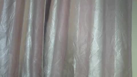 Snapshot of petite_star2 chatting on January 18, 2026, 5:33 am petite_star2 online show from January 18, 2026, 5:33 am