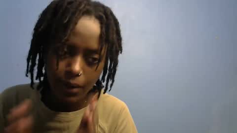 Snapshot of petite_star2 chatting on February 3, 2026, 4:54 am petite_star2 online show from February 3, 2026, 4:54 am