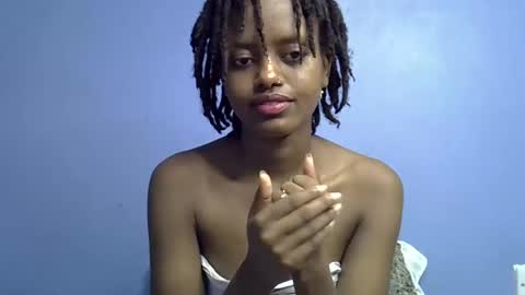 Snapshot of petite_star2 chatting on February 20, 2026, 6:26 am petite_star2 online show from February 20, 2026, 6:26 am