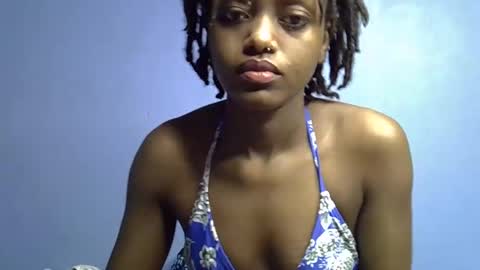 Snapshot of petite_star2 chatting on February 23, 2026, 4:32 am petite_star2 online show from February 23, 2026, 4:32 am