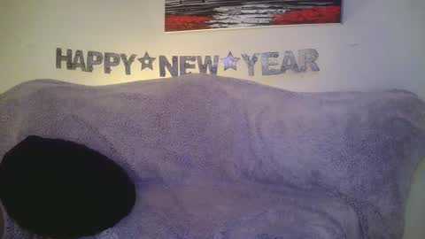 petite treat  online show from January 6, 2025, 6:25 am