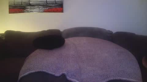 petite treat  online show from January 26, 2025, 6:07 am