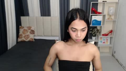 Yukie online show from November 25, 2025, 5:40 am