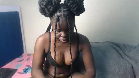 petitebeautyy online show from June 5, 2026, 2:34 pm