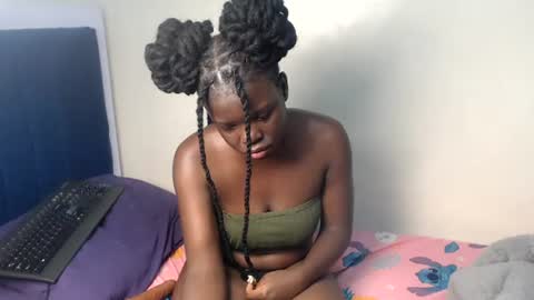 petitebeautyy online show from June 9, 2026, 2:39 pm