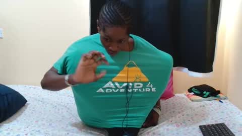 petitegirly12 online show from September 27, 2025, 6:51 am