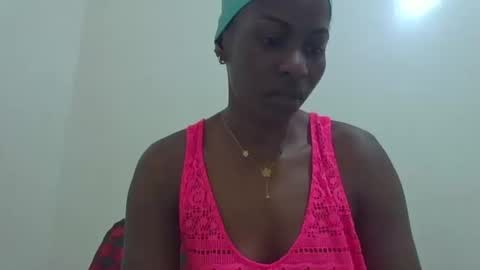 petitegirly12 online show from October 21, 2025, 9:32 am
