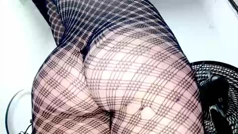 danna online show from December 4, 2025, 4:33 am