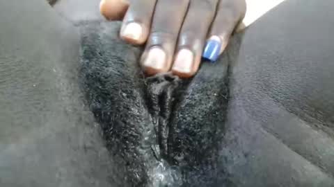 petiteme1 online show from January 19, 2025, 7:58 pm