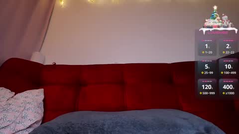 Snapshot of petitemuse chatting on December 10, 2024, 9:54 pm diana fansly petitemuse online show from December 10, 2024, 9:54 pm