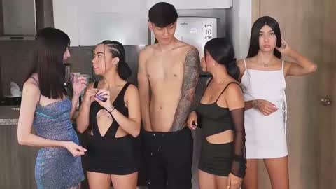 Sara Emma and Nahomy online show from March 11, 2025, 8:42 pm