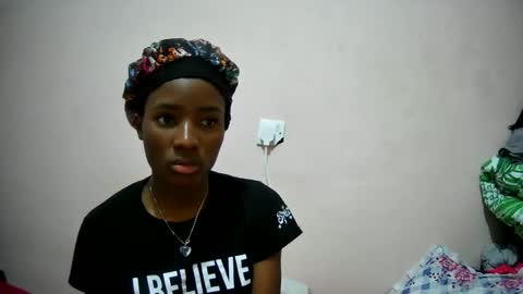 petitetasha online show from September 12, 2025, 8:14 am