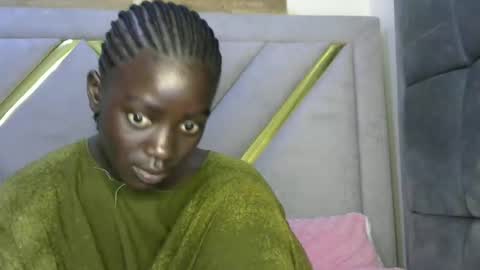 petitte_gyaal online show from November 22, 2025, 12:04 pm