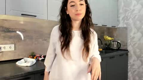 Snapshot of petracilley chatting on December 16, 2024, 6:49 pm Emma online show from December 16, 2024, 6:49 pm