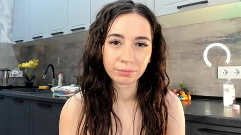 Snapshot of petracilley chatting on December 20, 2024, 1:47 am Emma online show from December 20, 2024, 1:47 am